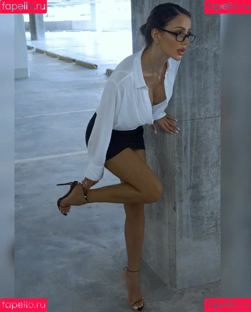 Aminova Inna / aminova.inna.555 / missinna Onlyfans Photo Gallery 