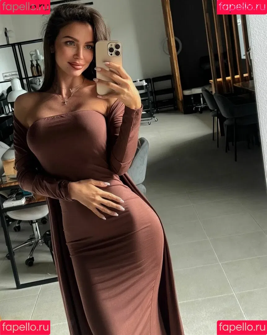 Aminova Inna / aminova.inna.555 / missinna Onlyfans Photo Gallery 