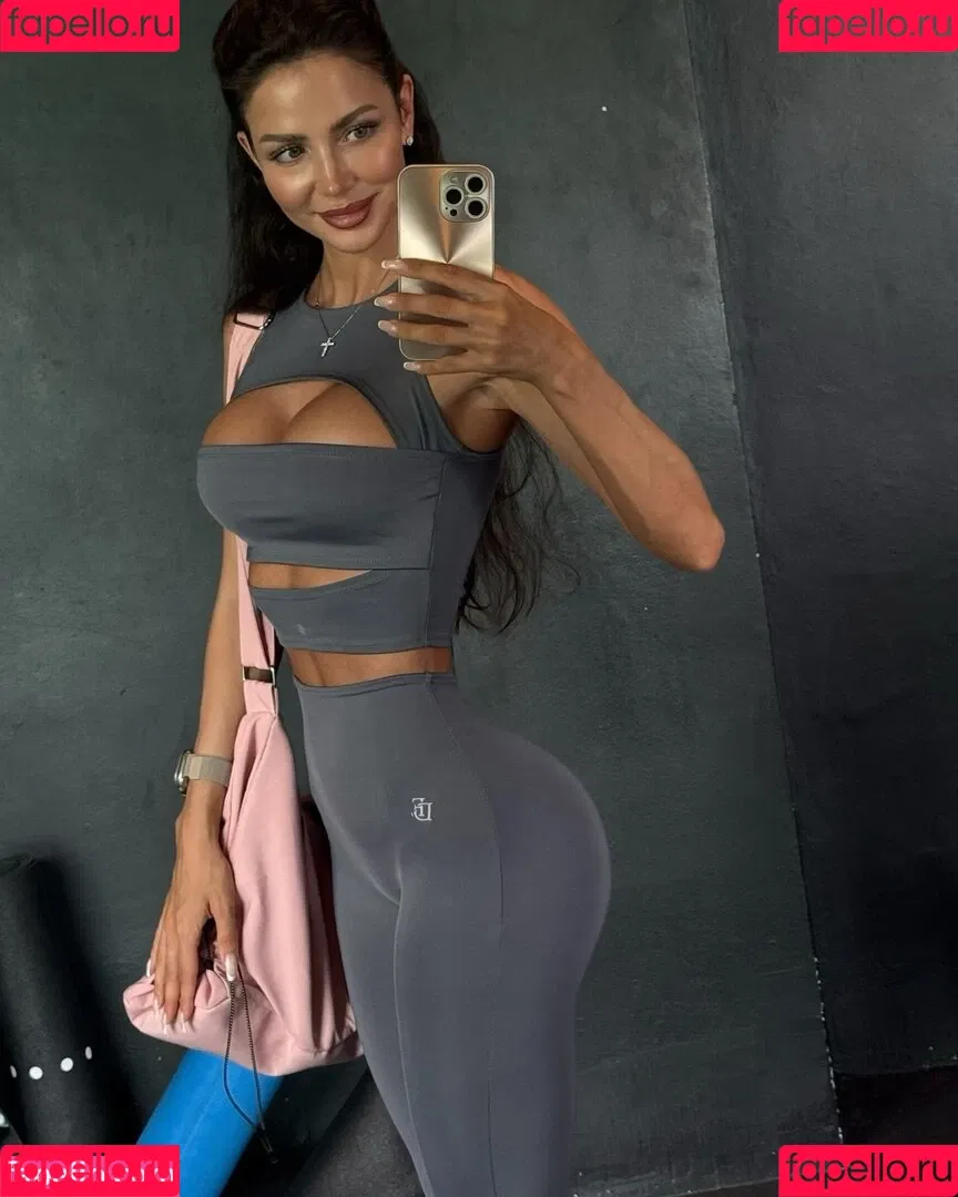 Aminova Inna / aminova.inna.555 / missinna Onlyfans Photo Gallery 