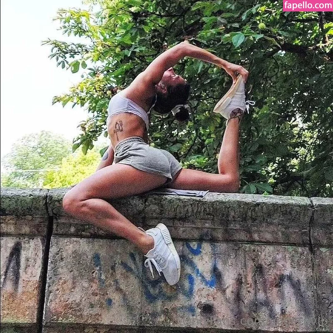 yogetasworld / yogetavip Onlyfans Photo Gallery 