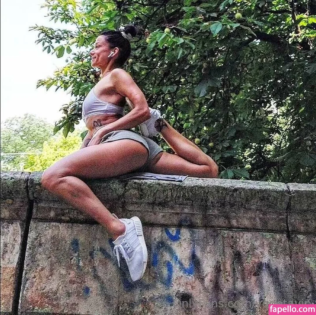 yogetasworld / yogetavip Onlyfans Photo Gallery 