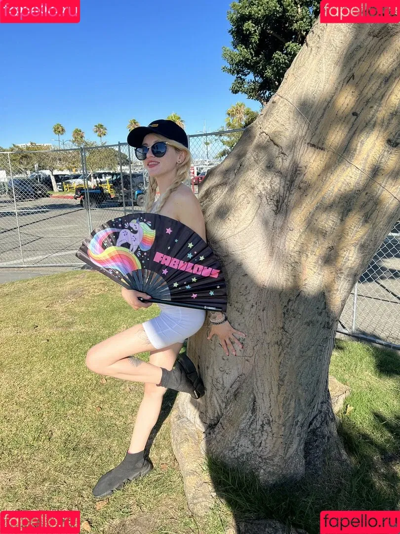 Lola Fae / LolaFaeXXX / dominalolafae / lolafae Onlyfans Photo Gallery 