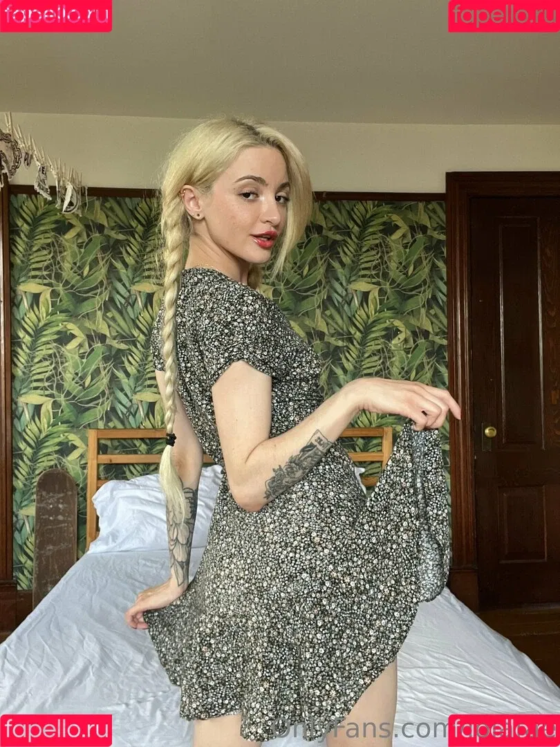 Lola Fae / LolaFaeXXX / dominalolafae / lolafae Onlyfans Photo Gallery 