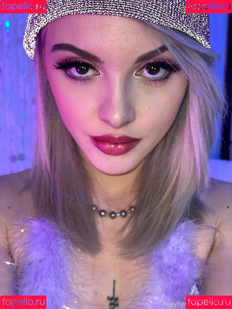 Lola Fae / LolaFaeXXX / dominalolafae / lolafae Onlyfans Photo Gallery 