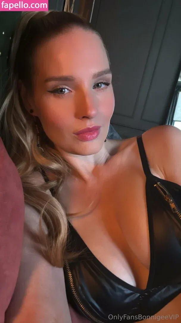bonni_gee / bonnigeevip Onlyfans Photo Gallery 