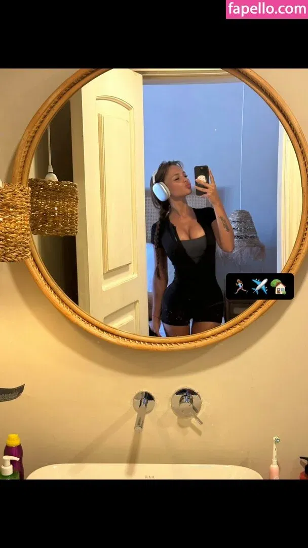 KarnaVal / karna.val Onlyfans Photo Gallery 