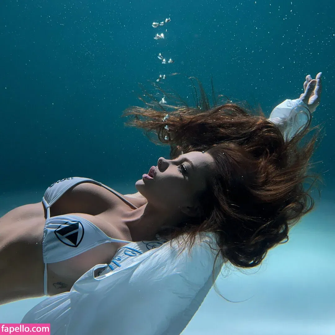 KarnaVal / karna.val Onlyfans Photo Gallery 