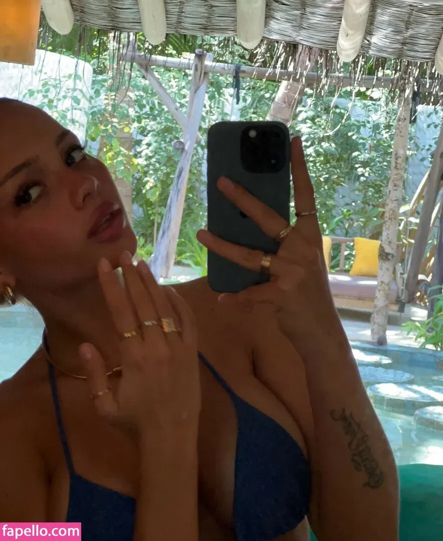 KarnaVal / karna.val Onlyfans Photo Gallery 