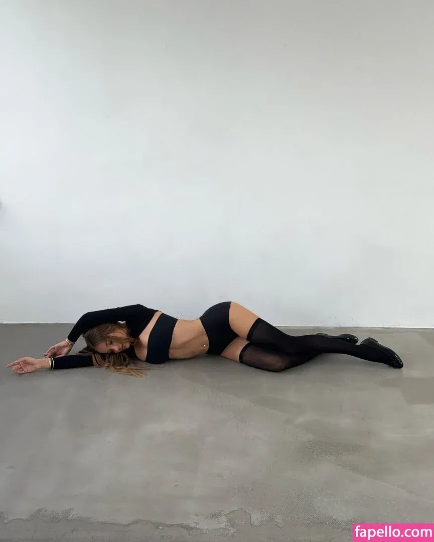 KarnaVal / karna.val Onlyfans Photo Gallery 