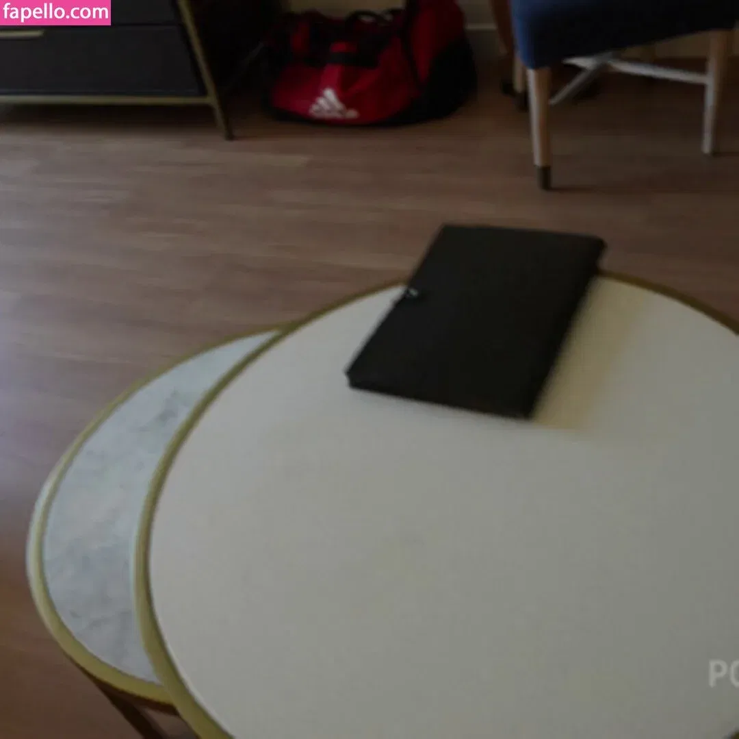 Elly Clutch / PeachGoneWild / ellyclutch Onlyfans Photo Gallery 