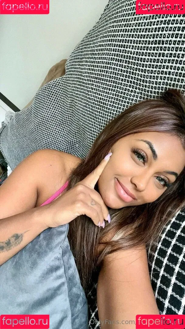 sofiamorenox / sofiemorenox Onlyfans Photo Gallery 