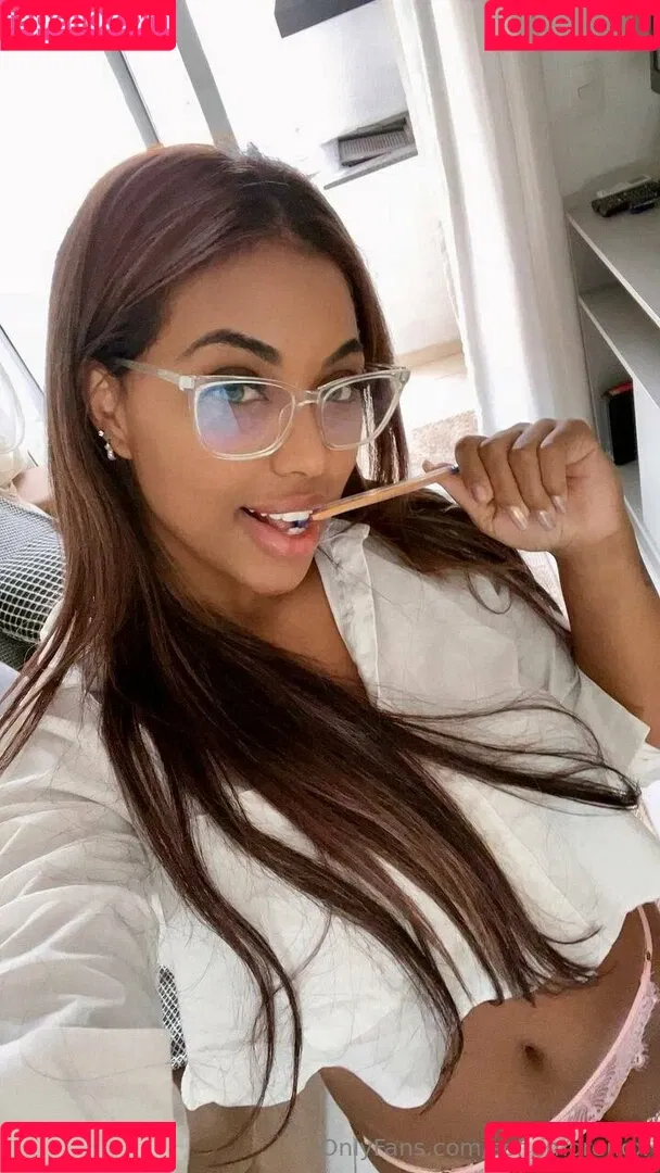sofiamorenox / sofiemorenox Onlyfans Photo Gallery 