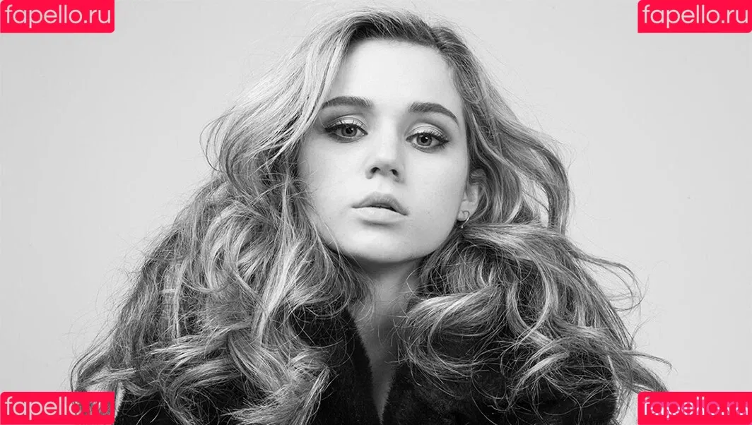 Brec Bassinger / brec_bassinger / brecbassinger Onlyfans Photo Gallery 