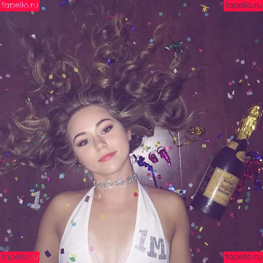 Brec Bassinger / brec_bassinger / brecbassinger Onlyfans Photo Gallery 