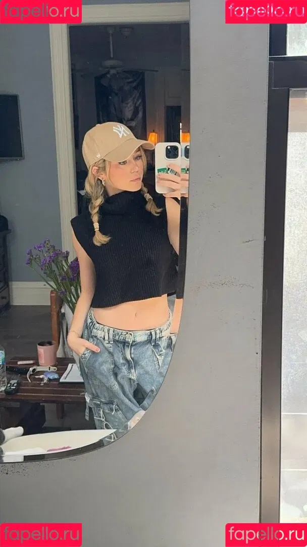 Brec Bassinger / brec_bassinger / brecbassinger Onlyfans Photo Gallery 