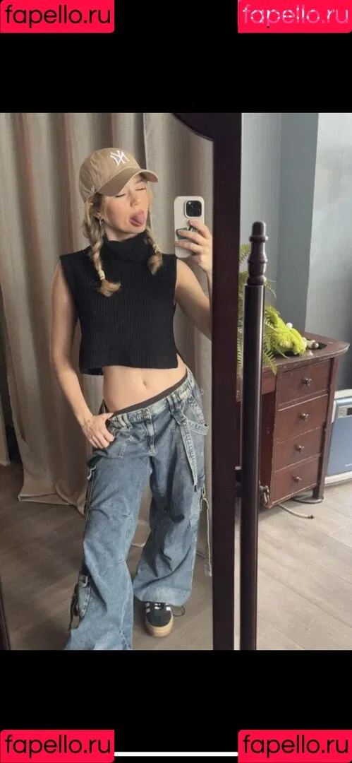 Brec Bassinger / brec_bassinger / brecbassinger Onlyfans Photo Gallery 