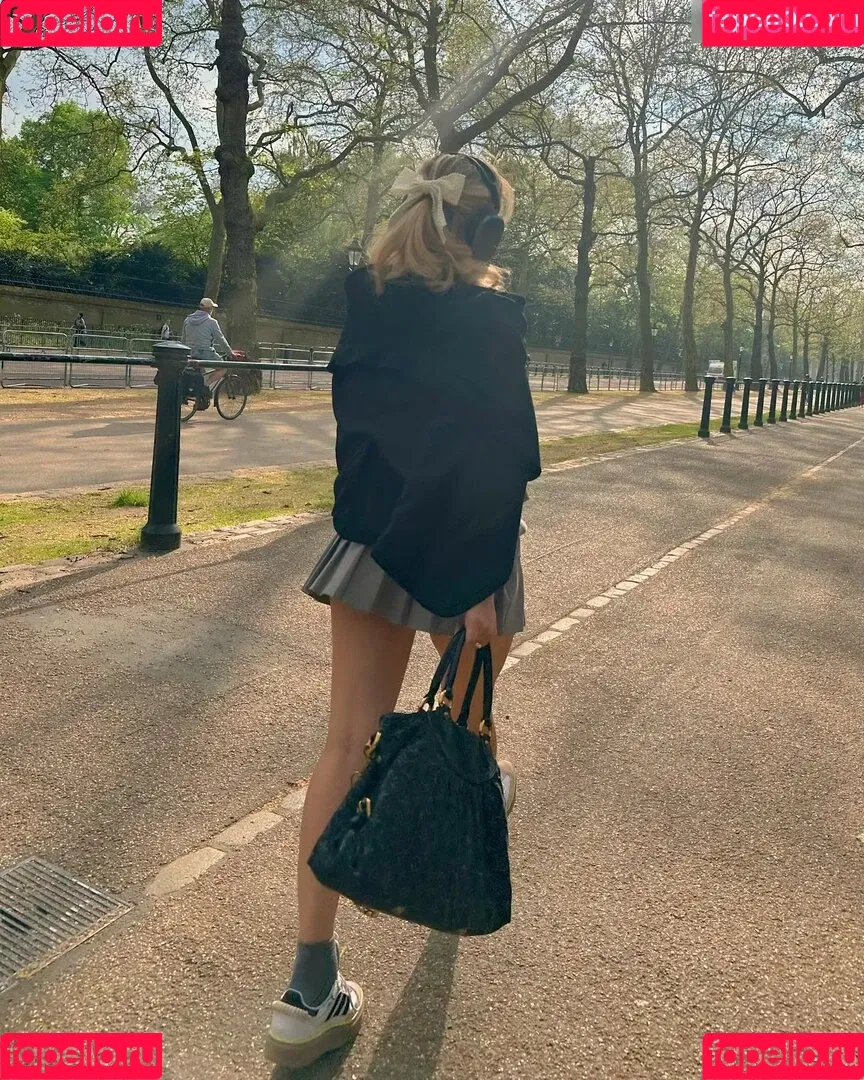 Brec Bassinger / brec_bassinger / brecbassinger Onlyfans Photo Gallery 