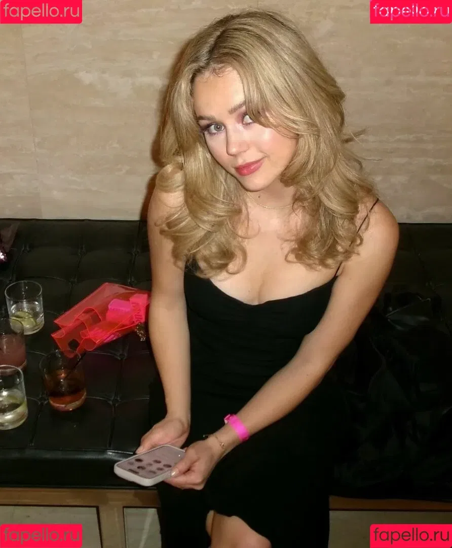 Brec Bassinger / brec_bassinger / brecbassinger Onlyfans Photo Gallery 