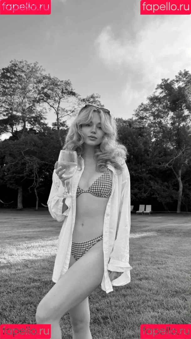 Brec Bassinger / brec_bassinger / brecbassinger Onlyfans Photo Gallery 