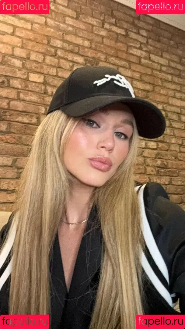 Brec Bassinger / brec_bassinger / brecbassinger Onlyfans Photo Gallery 