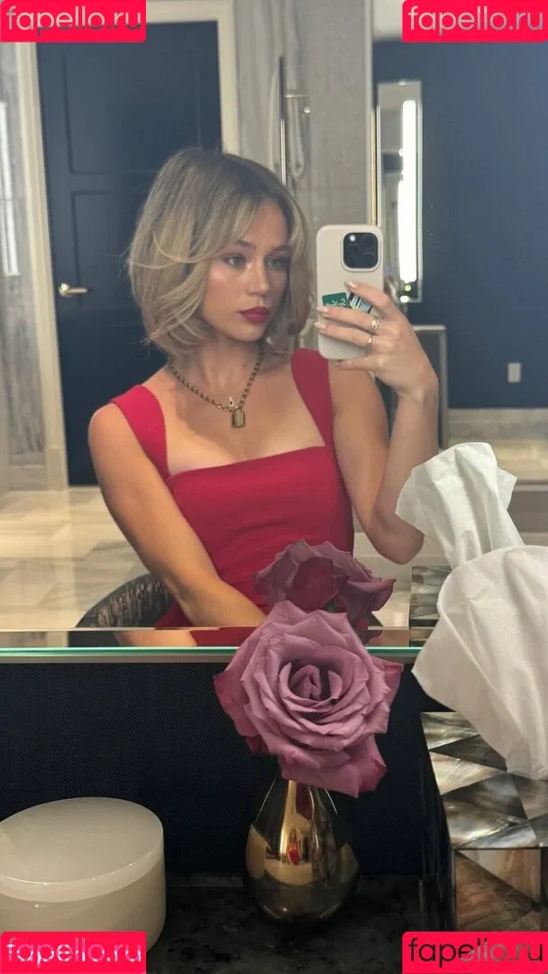 Brec Bassinger / brec_bassinger / brecbassinger Onlyfans Photo Gallery 