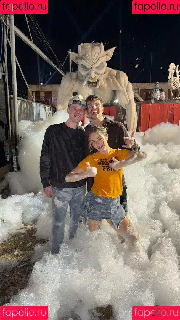 Brec Bassinger / brec_bassinger / brecbassinger Onlyfans Photo Gallery 