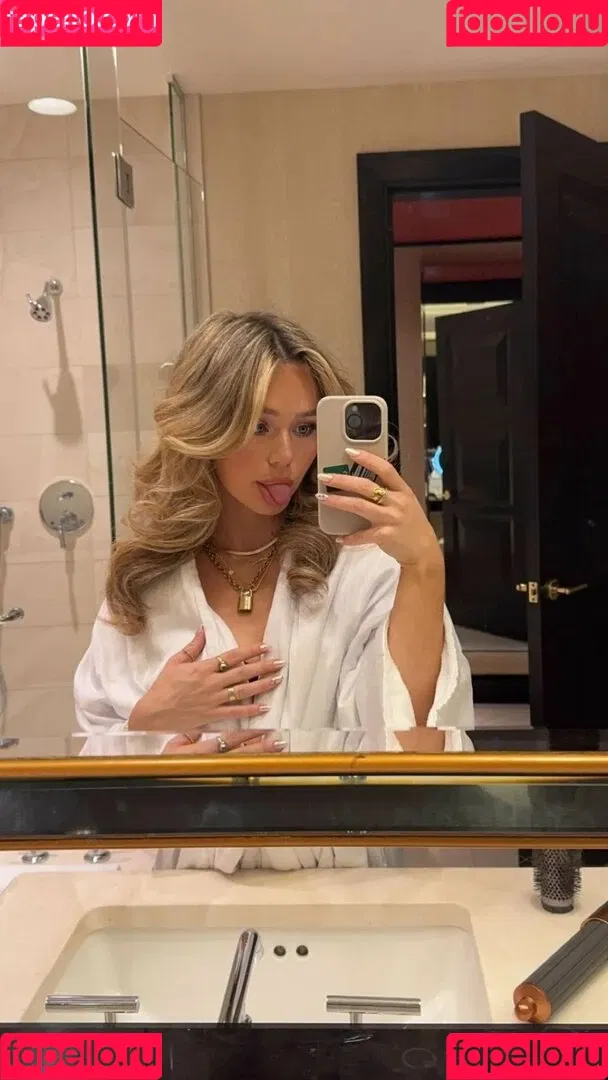 Brec Bassinger / brec_bassinger / brecbassinger Onlyfans Photo Gallery 