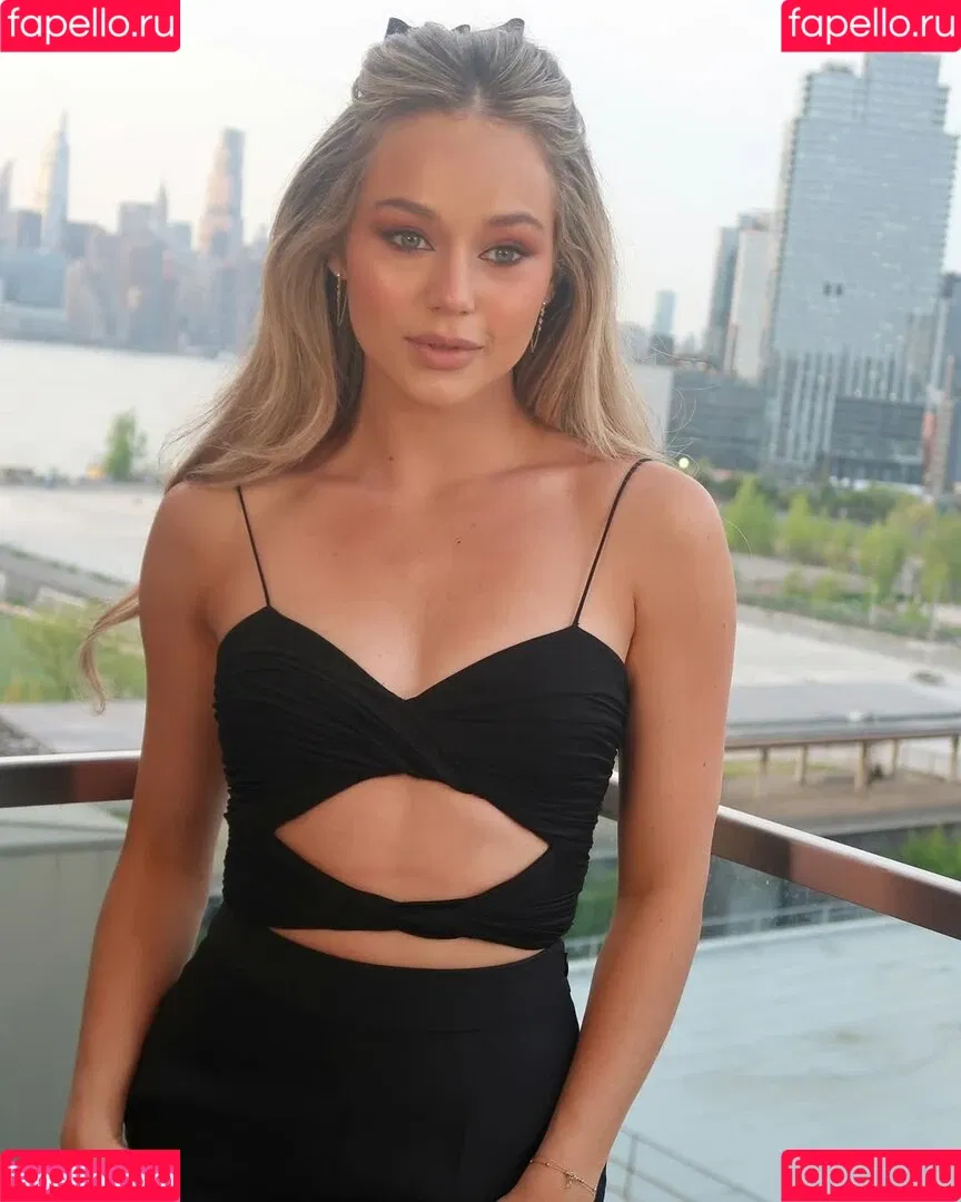 Brec Bassinger / brec_bassinger / brecbassinger Onlyfans Photo Gallery 