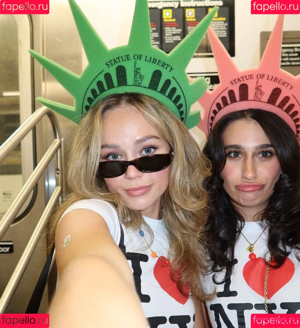 Brec Bassinger / brec_bassinger / brecbassinger Onlyfans Photo Gallery 