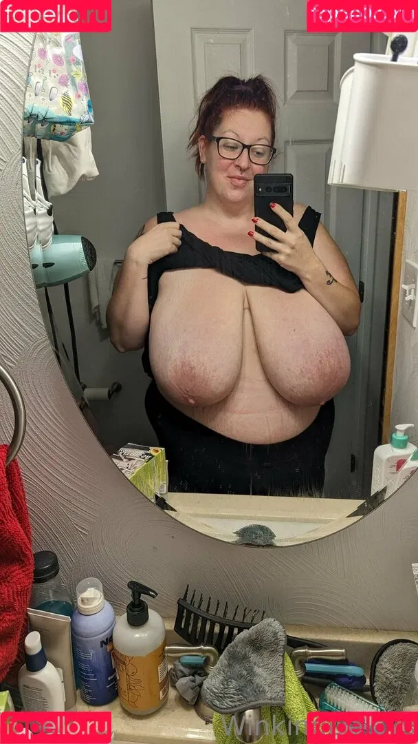 busty mara / winking.daisys / winkingdaisys Onlyfans Photo Gallery 