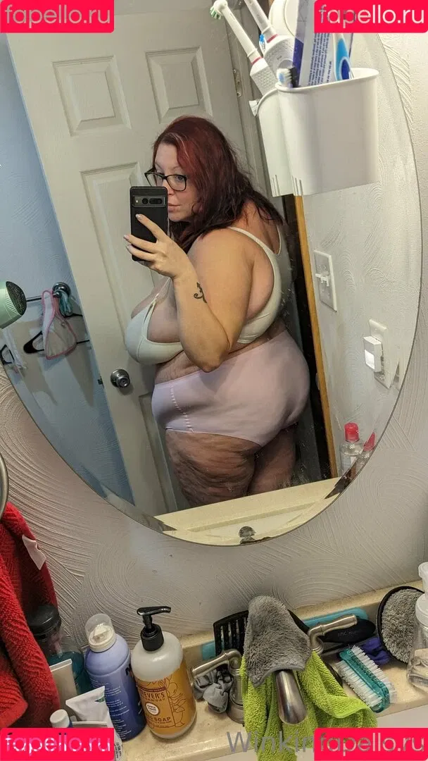 busty mara / winking.daisys / winkingdaisys Onlyfans Photo Gallery 