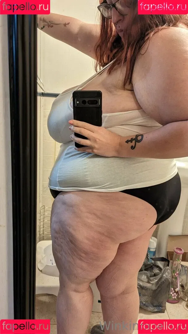 busty mara / winking.daisys / winkingdaisys Onlyfans Photo Gallery 