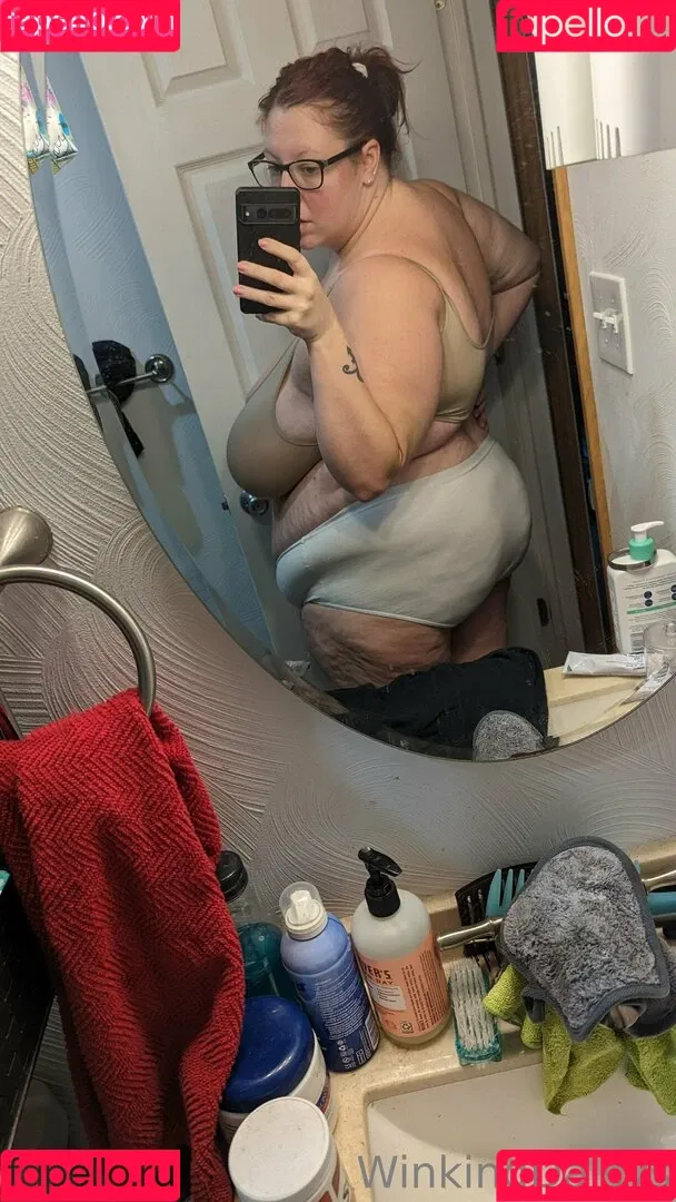 busty mara / winking.daisys / winkingdaisys Onlyfans Photo Gallery 