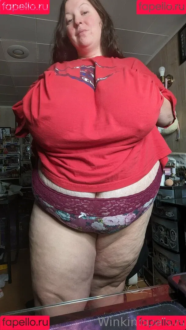 busty mara / winking.daisys / winkingdaisys Onlyfans Photo Gallery 