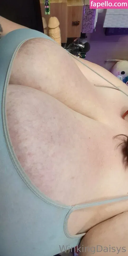 busty mara / winking.daisys / winkingdaisys Onlyfans Photo Gallery 