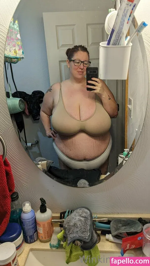 busty mara / winking.daisys / winkingdaisys Onlyfans Photo Gallery 