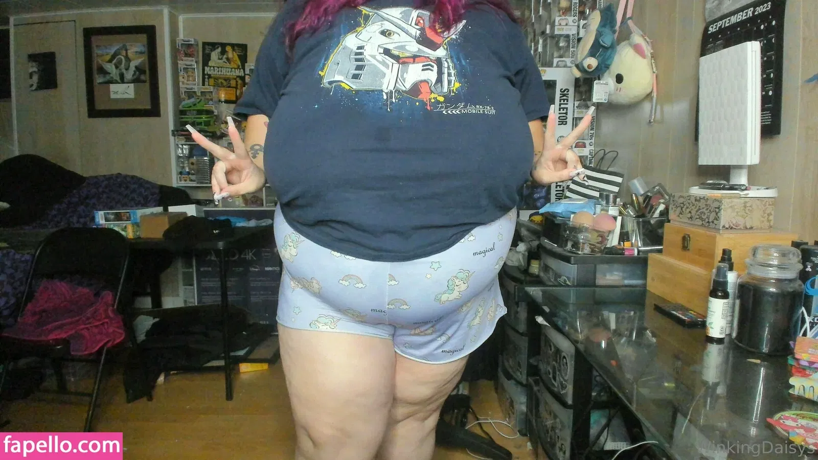 busty mara / winking.daisys / winkingdaisys Onlyfans Photo Gallery 