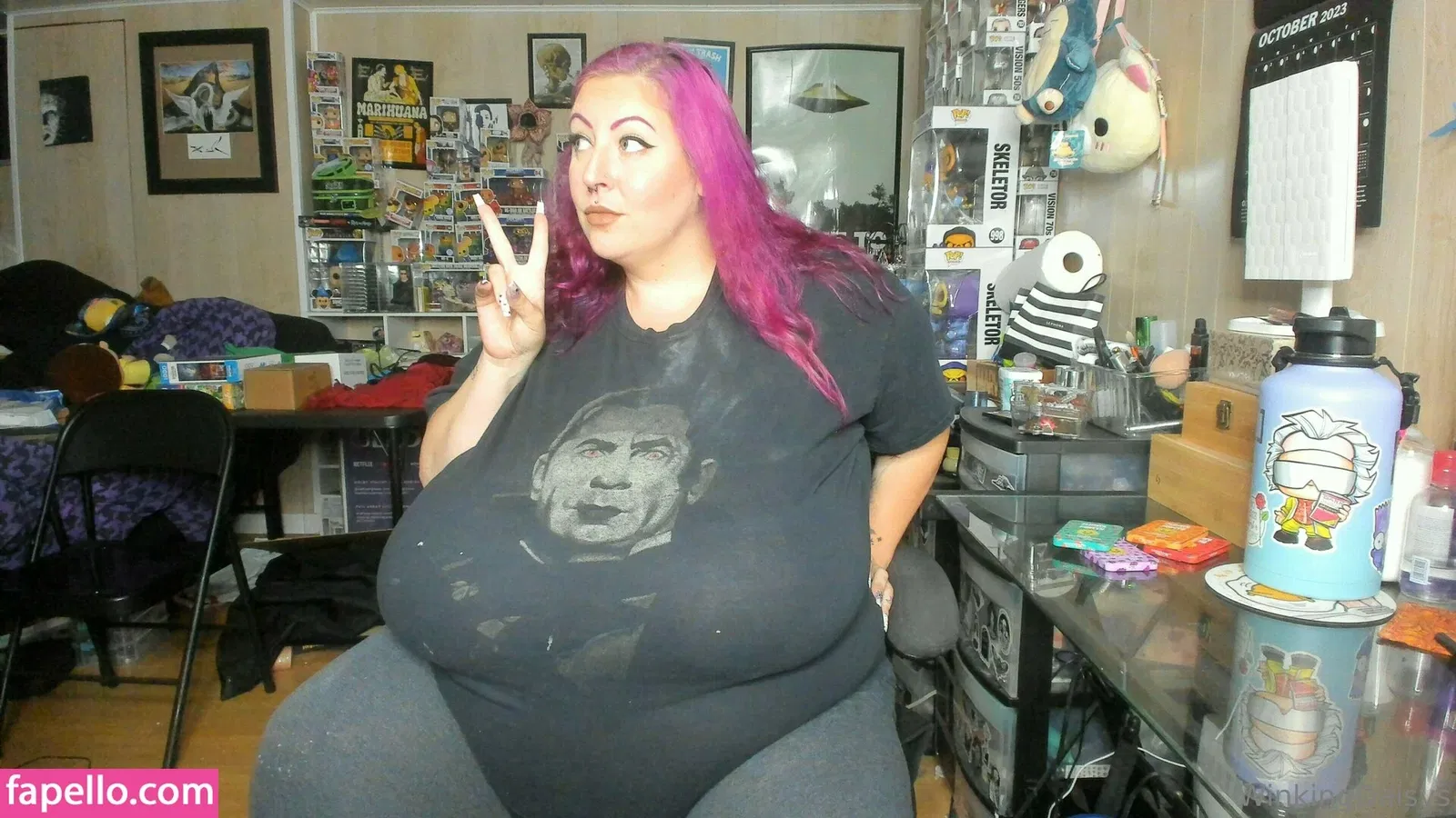 busty mara / winking.daisys / winkingdaisys Onlyfans Photo Gallery 