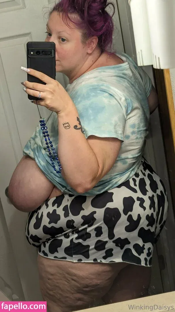 busty mara / winking.daisys / winkingdaisys Onlyfans Photo Gallery 