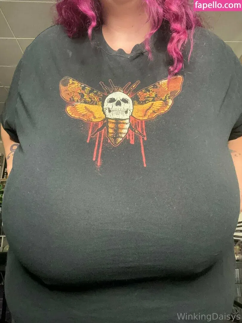 busty mara / winking.daisys / winkingdaisys Onlyfans Photo Gallery 