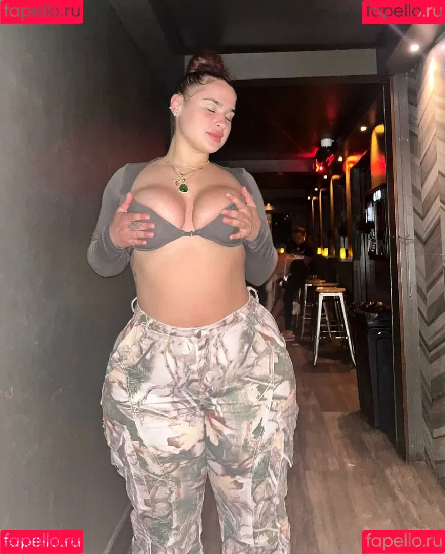 janaegirard / janaevic Onlyfans Photo Gallery 