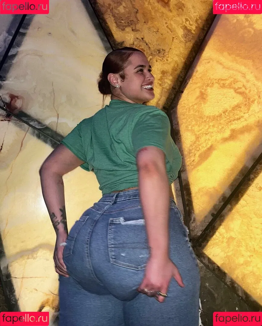 janaegirard / janaevic Onlyfans Photo Gallery 