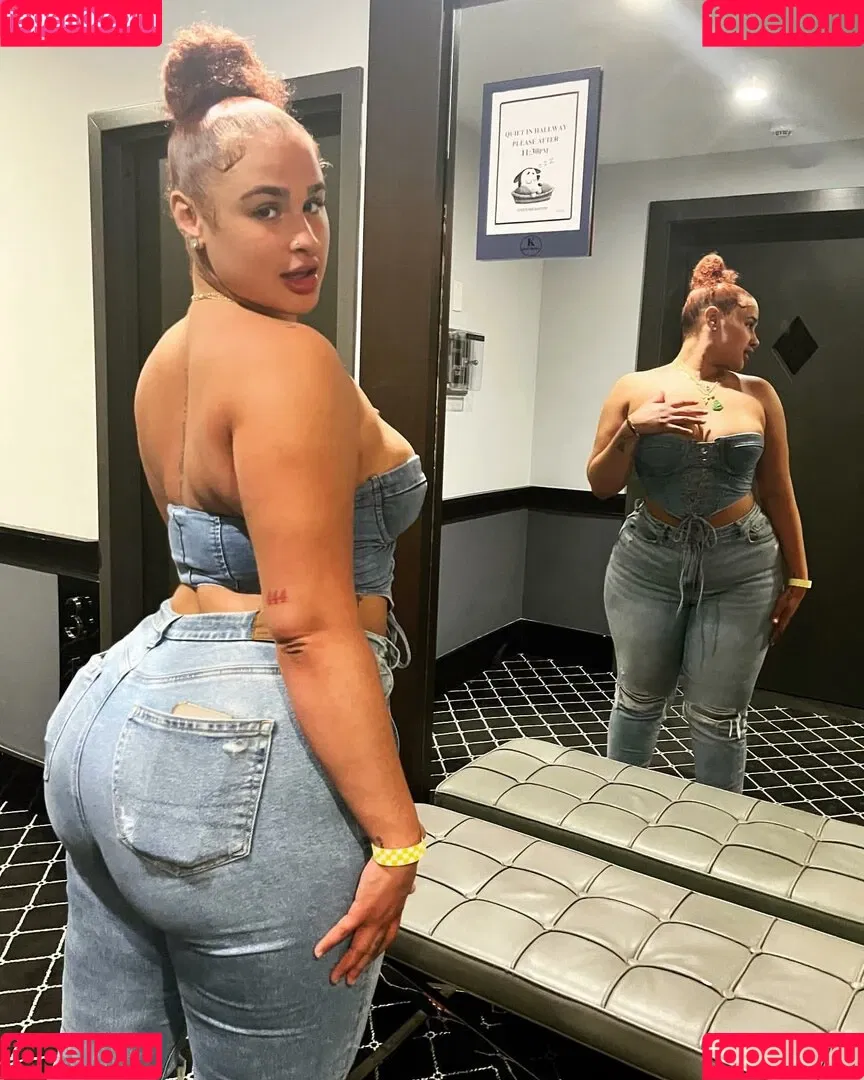 janaegirard / janaevic Onlyfans Photo Gallery 