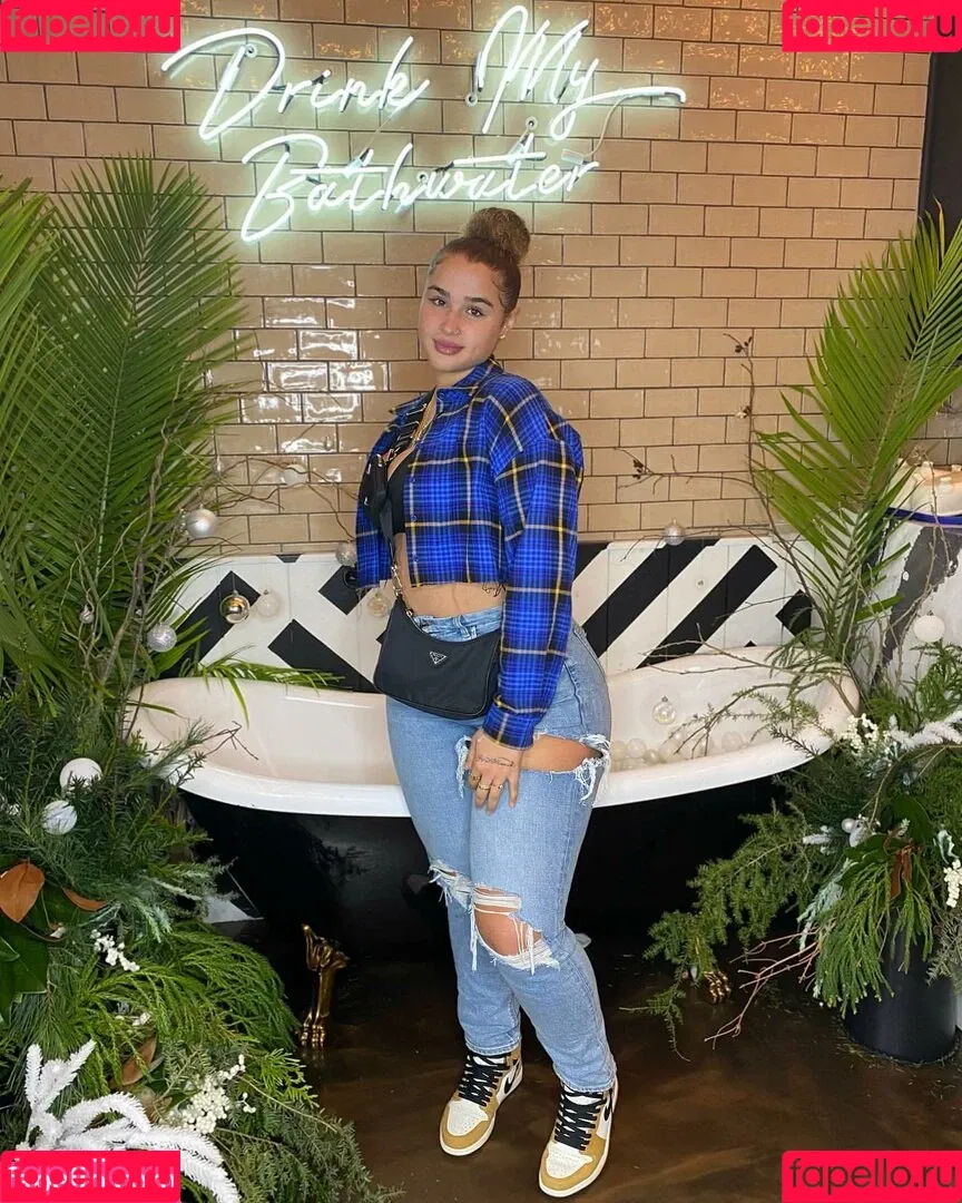 janaegirard / janaevic Onlyfans Photo Gallery 