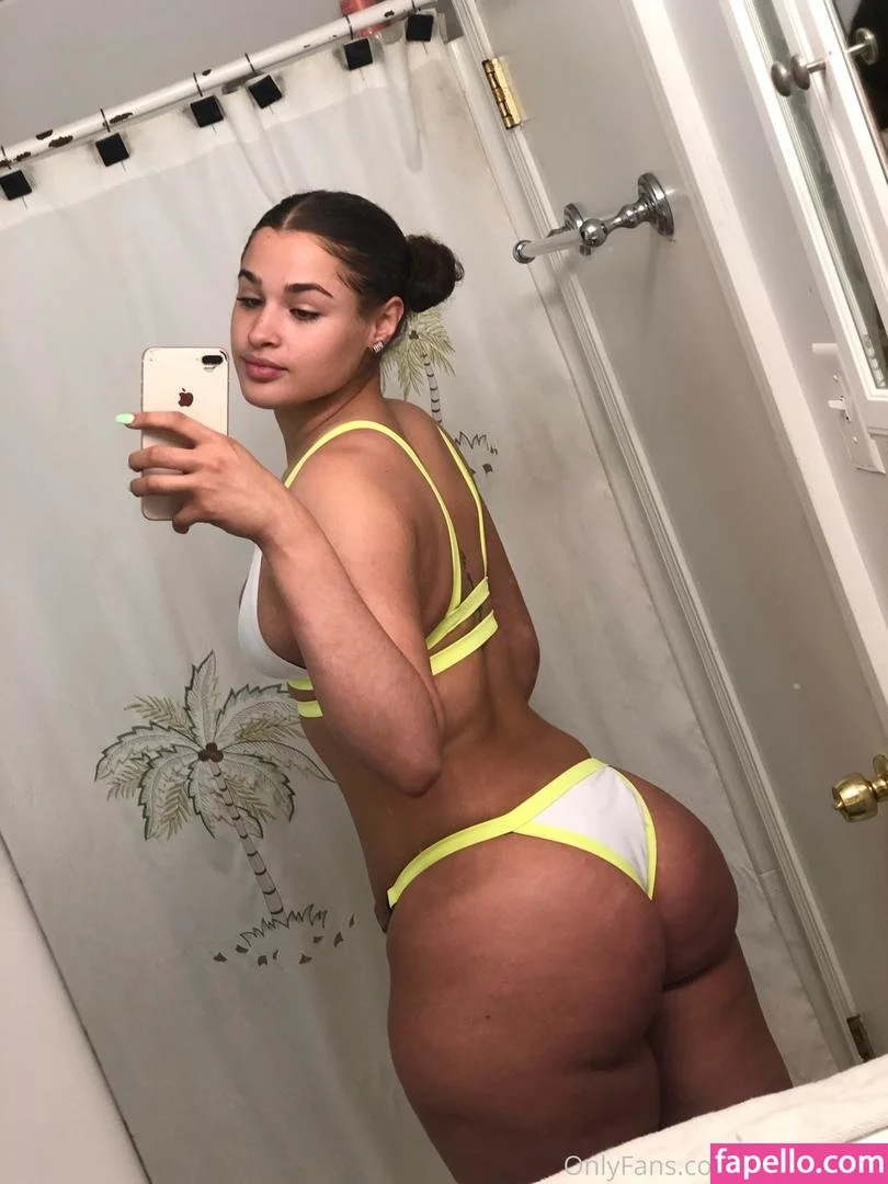 janaegirard / janaevic Onlyfans Photo Gallery 