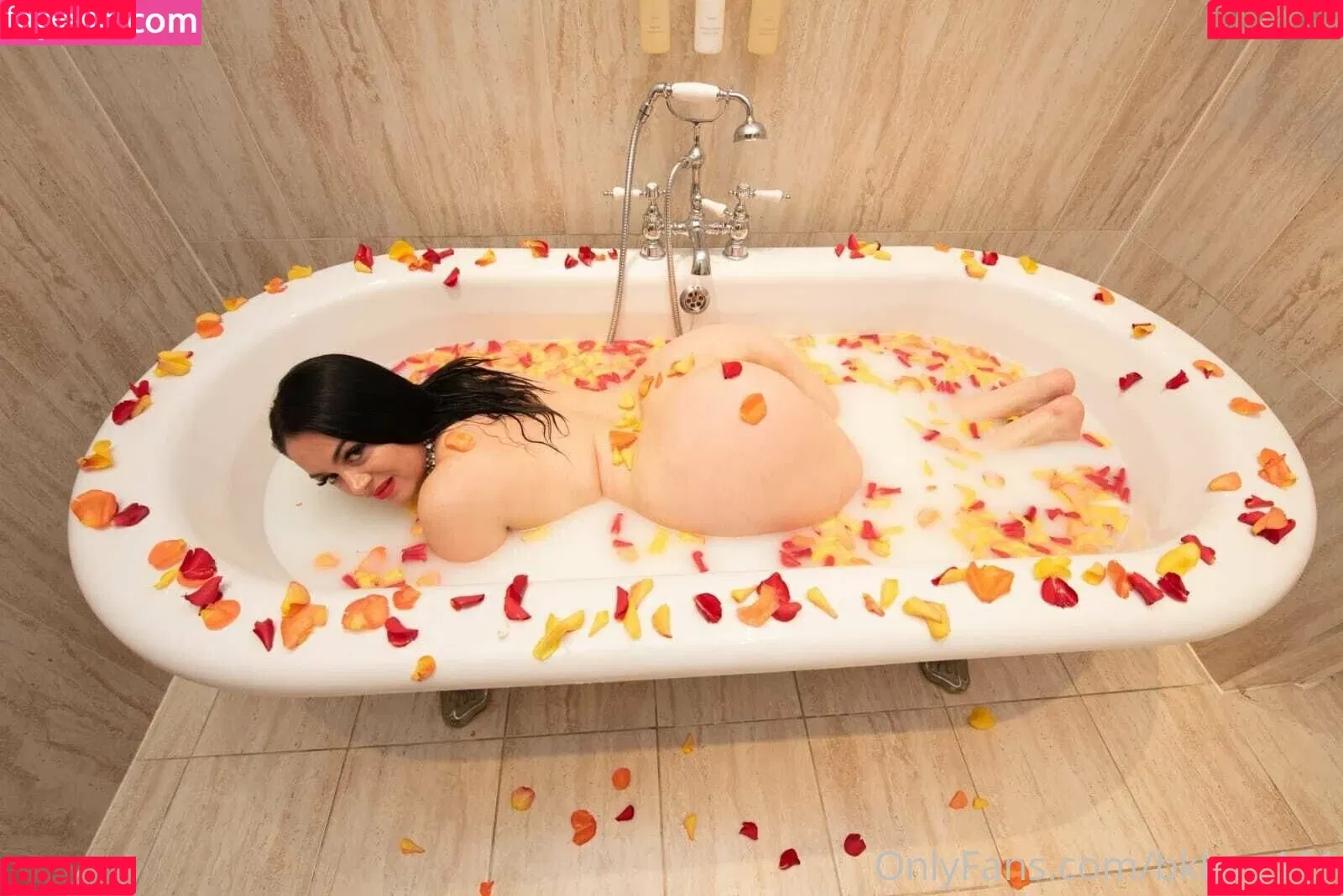 aklark_ / bklara111 Onlyfans Photo Gallery 