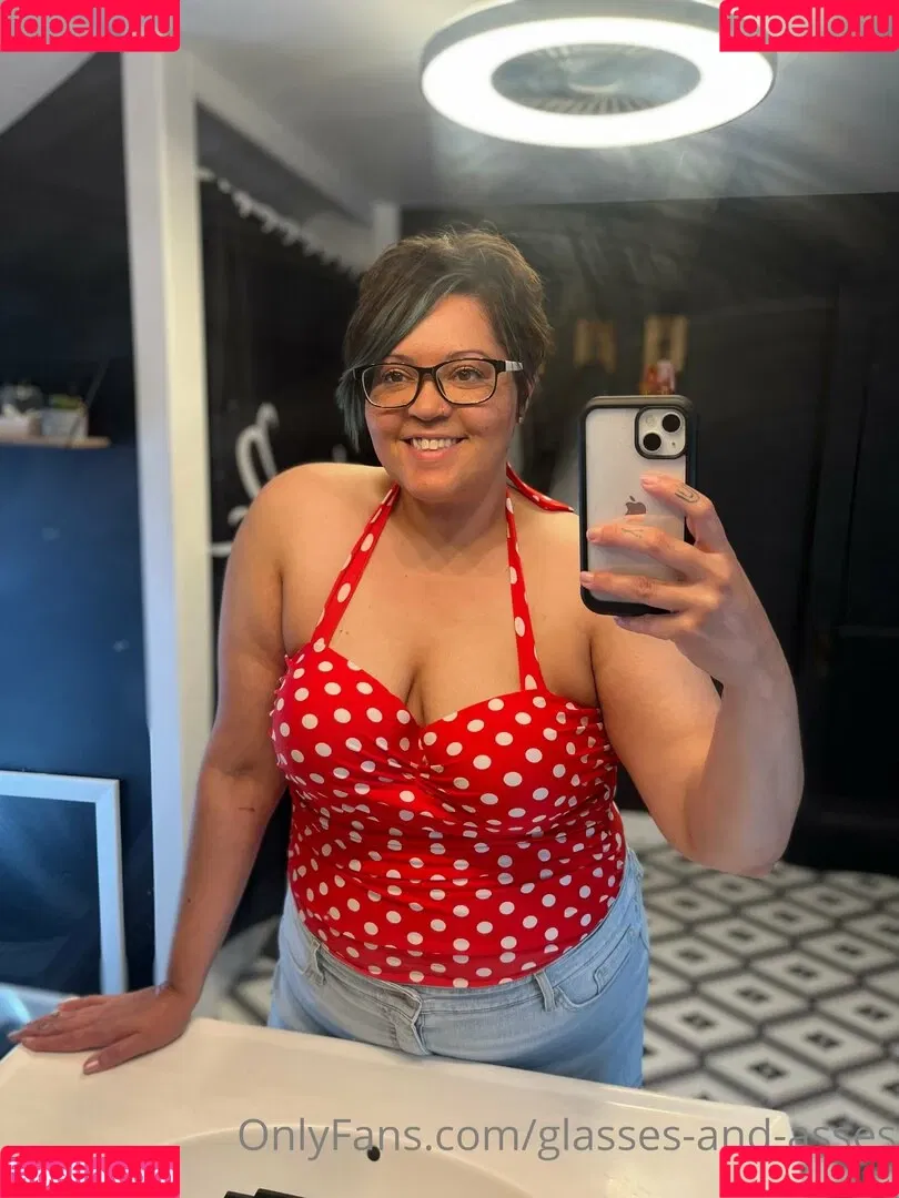 glasses-and-asses / glassesandasses Onlyfans Photo Gallery 