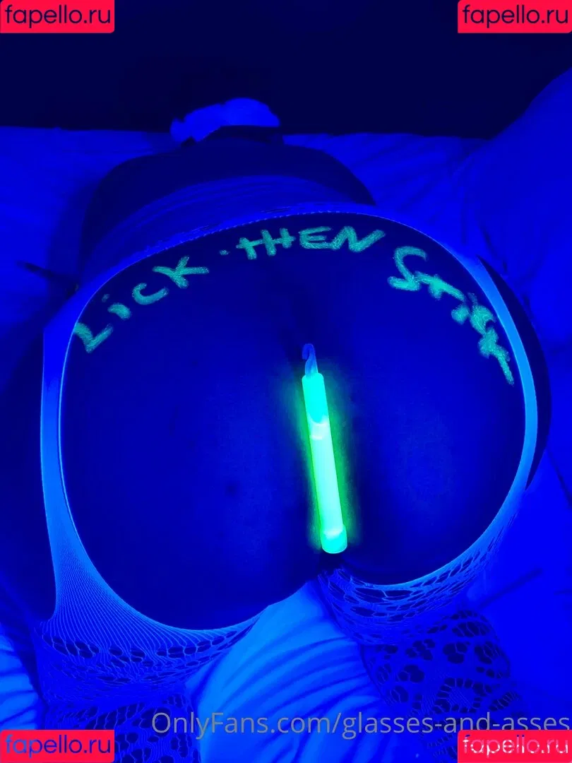 glasses-and-asses / glassesandasses Onlyfans Photo Gallery 