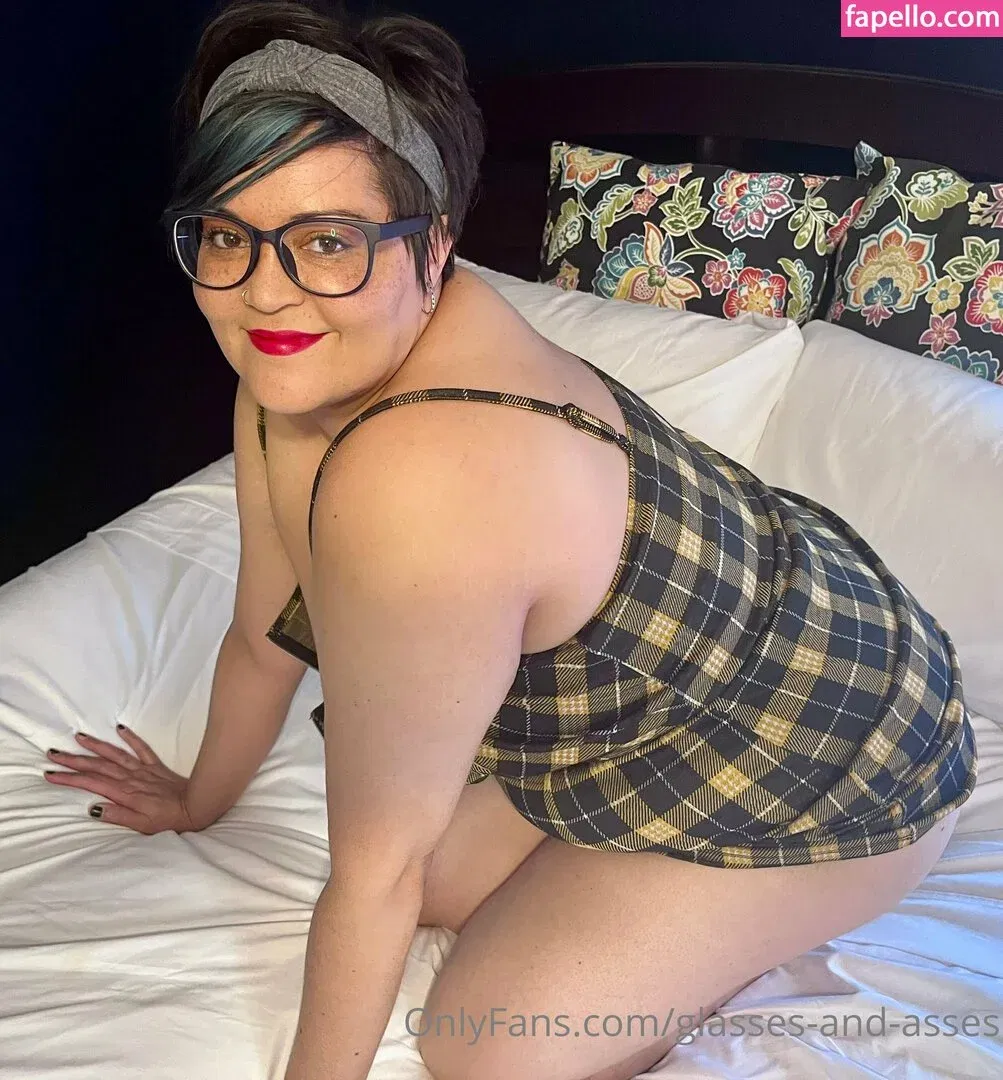 glasses-and-asses / glassesandasses Onlyfans Photo Gallery 