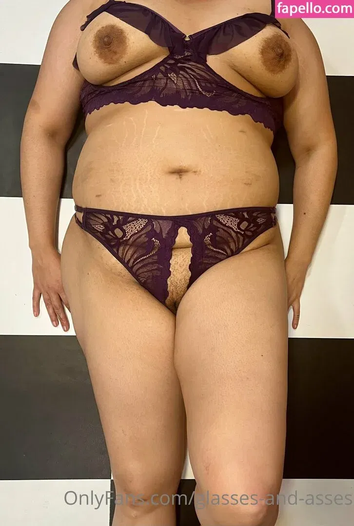 glasses-and-asses / glassesandasses Onlyfans Photo Gallery 